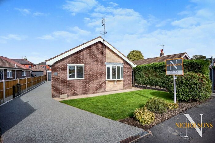 2 Bedroom Detached Bungalow For Sale In Wentworth Close, Retford, Nottinghamshire, DN22