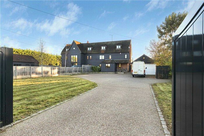 5 Bedroom Semi-Detached House For Sale In Drift Road, Winkfield, Windsor, SL4