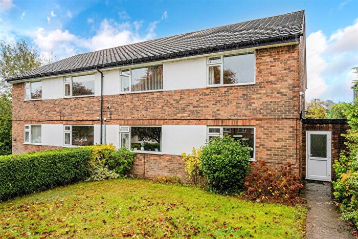2 Bedroom Maisonette For Sale In Nork Way, Banstead, SM7