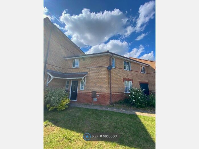 3 Bedroom Terraced House To Rent In Lindisfarne Drive, Milton Keynes, MK10
