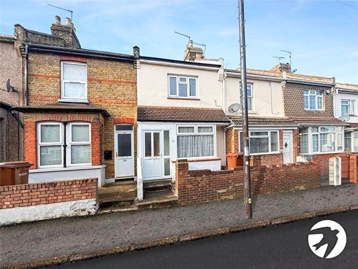 3 Bedroom Terraced House To Rent In Chaucer Road, Gillingham, Kent, ME7