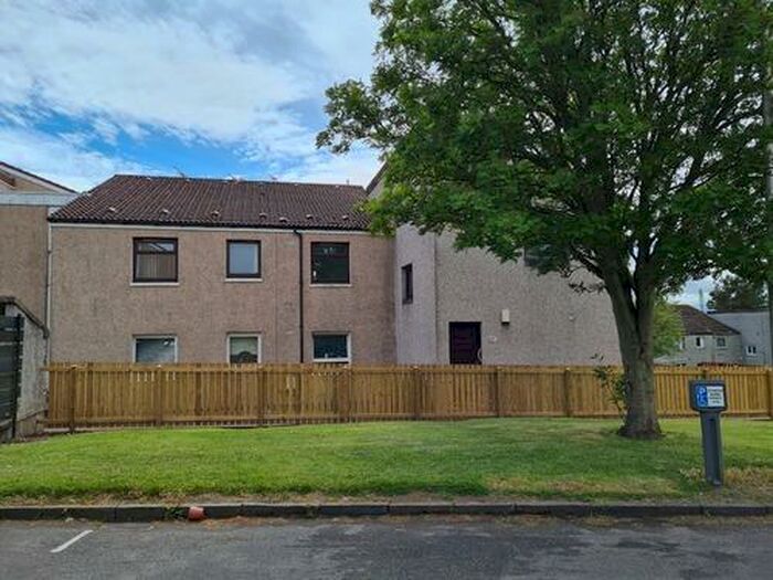 2 Bedroom Property To Rent In Dochart Terrace, Dundee, DD2