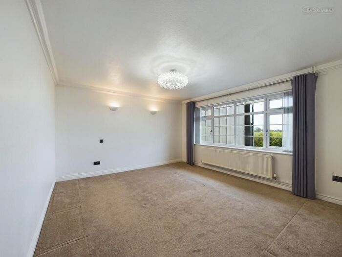 2 Bedroom Detached Bungalow For Sale In Fleet Road, Holbeach, PE12