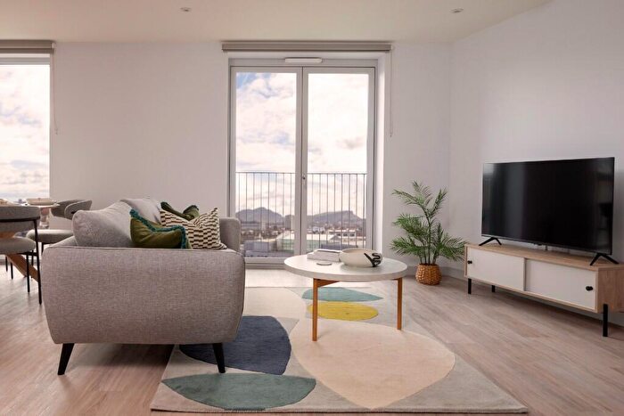 Apartment To Rent In Dockside, Edinburgh, EH6