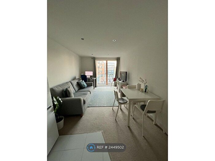1 Bedroom Flat To Rent In Reed House, London, SW19