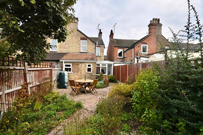 3 Bedroom End Of Terrace House For Sale In South Street, Leighton Buzzard, LU7