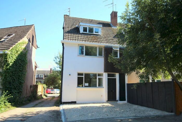 3 Bedroom End Of Terrace House To Rent In Upton Close, Henley On Thames, RG9