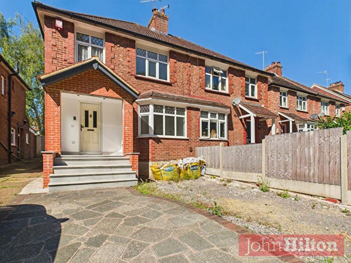 3 Bedroom Property To Rent In Coldean Lane, Brighton, BN1