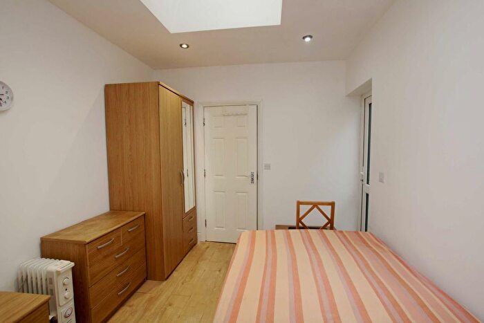 Studio To Rent In Cromwell Road, Hounslow, TW3