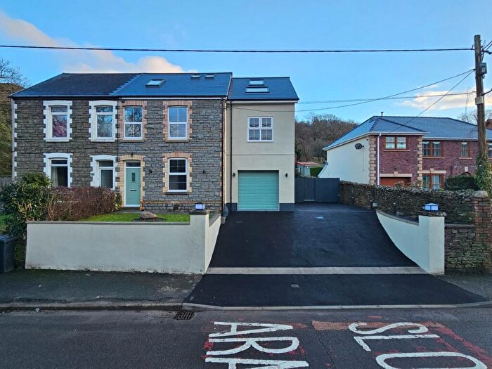 5 Bedroom Semi-Detached House For Sale In Lletty Dafydd, Clyne, Neath ., SA11