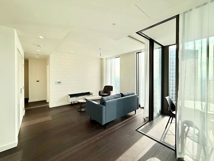 2 Bedroom Flat To Rent In Bondway, London, SW8