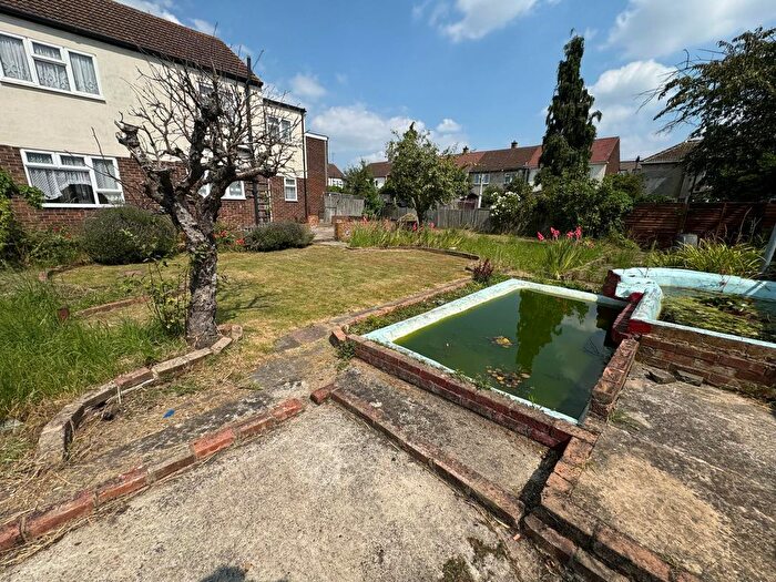 4 Bedroom Terraced House To Rent In Crouch Avenue, Barking, IG11