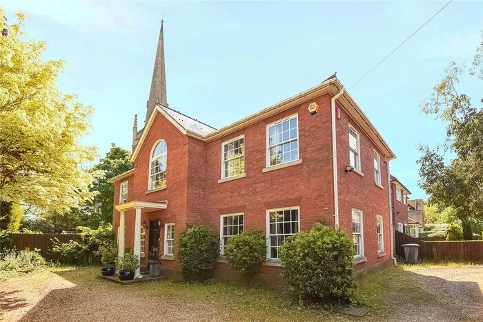 4 Bedroom Detached House To Rent In Glebe Road, Reading, Berkshire, RG2