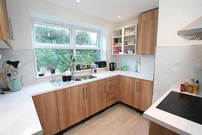 2 Bedroom Flat To Rent In Parham Close, Brighton, BN2