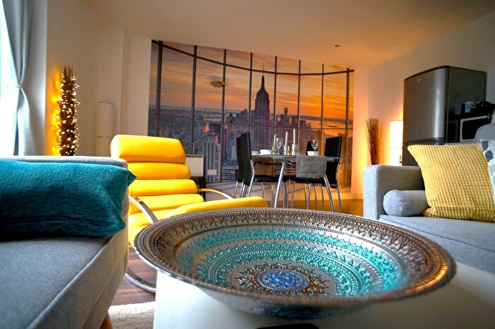1 Bedroom Flat For Sale In Dearmans Place, Manchester, M3