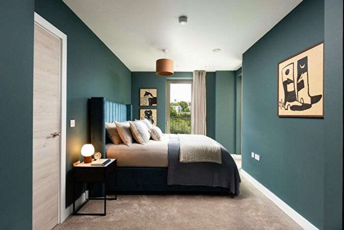 2 Bedroom Apartment To Rent In Melvin Walk, Edinburgh, EH3