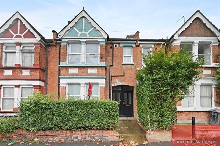 3 Bedroom Maisonette For Sale In St. Marys Road, NW10