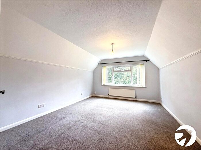 3 Bedroom Bungalow For Sale In Andrews Walk, Sittingbourne, Kent, ME10