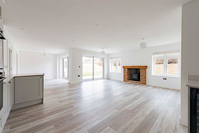 4 Bedroom Detached House For Sale In Azalea Cottage, Summerfield Close, Staple, Canterbury, CT3