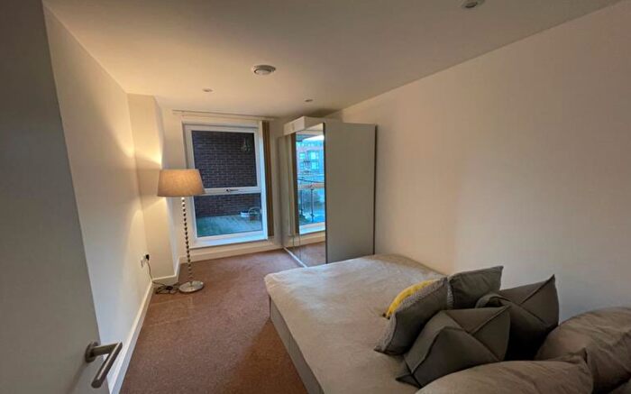 2 Bedroom Flat To Rent In Zenith Close, London, NW9