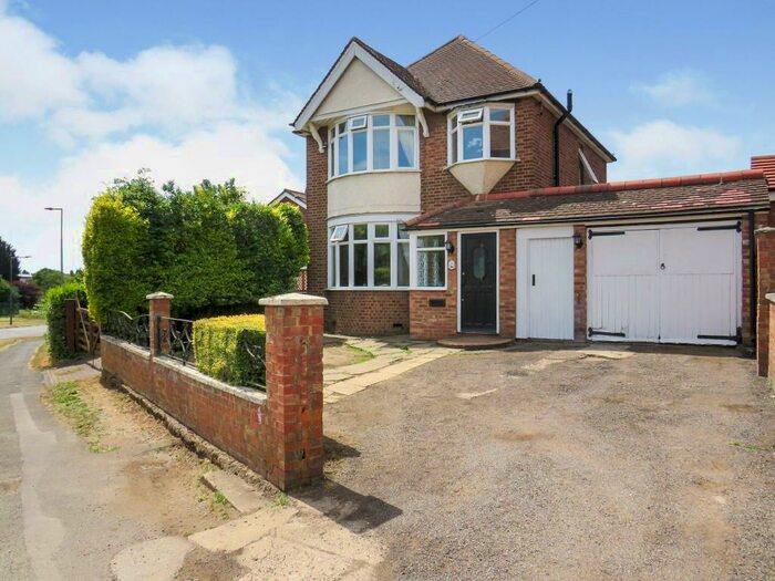 3 Bedroom House To Rent In Manor Road, Bletchley, Milton Keynes, MK2