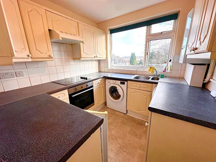 2 Bedroom Flat To Rent In Sidmouth Road, Orpington, Kent, BR5