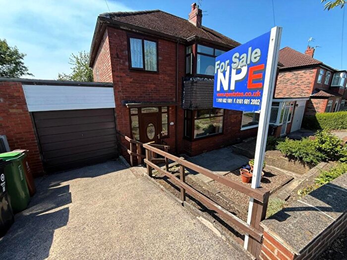 3 Bedroom Semi-Detached House For Sale In Alan Avenue, Failsworth, Manchester, M35