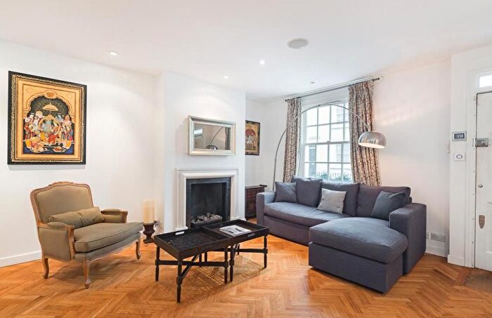 3 Bedroom Town House To Rent In Star Street, Paddington, London, W2