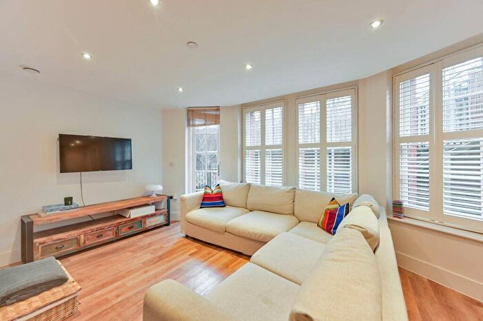 1 Bedroom Flat To Rent In Butler Court, , Battersea, London, SW11
