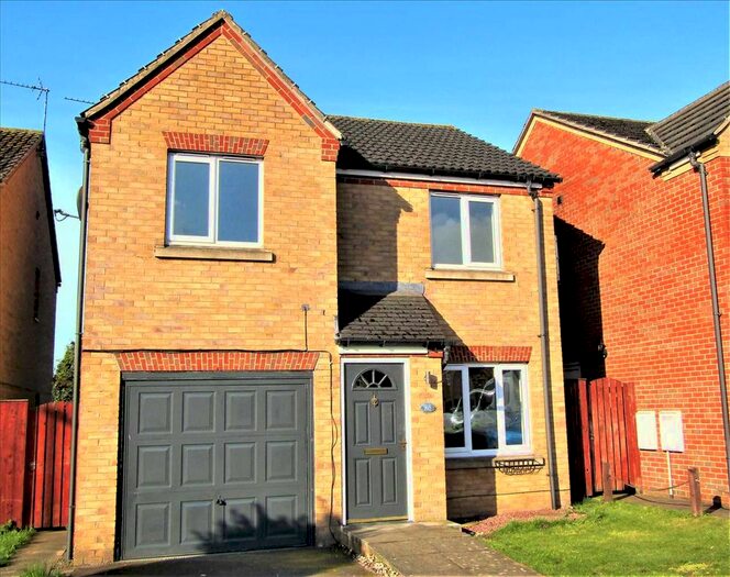 3 Bedroom Detached House To Rent In Oakwell Close, Scunthorpe, DN16