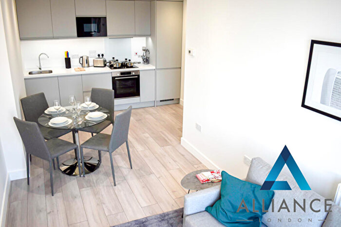 2 Bedroom Apartment To Rent In Carlton House, New London Road, Chelmsford, Essex, CM2