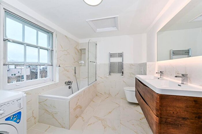 2 Bedroom Flat For Sale In Mornington Terrace, Camden, London, NW1
