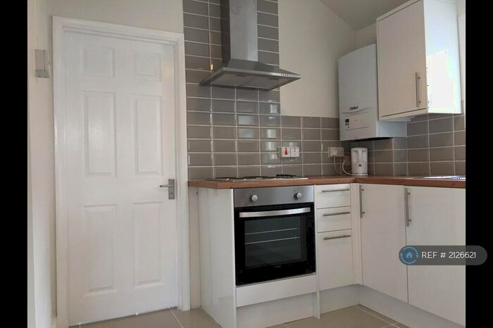 1 Bedroom Flat To Rent In Albert Street, Slough, SL1