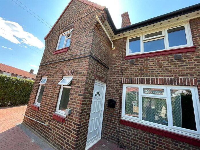 3 Bedroom Semi-Detached House To Rent In Queenswood Avenue, Hounslow, TW3