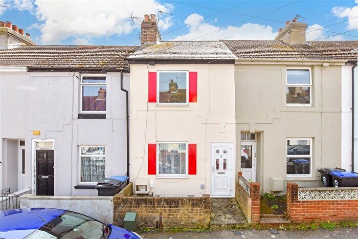 2 Bedroom Terraced House For Sale In Wyndham Road, Dover, Kent, CT17