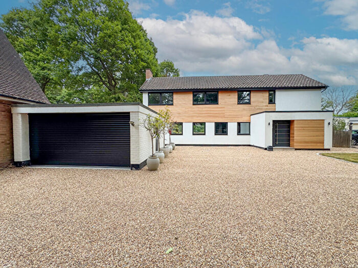 7 Bedroom Detached House For Sale In Welshwood Park Road, Colchester, CO4