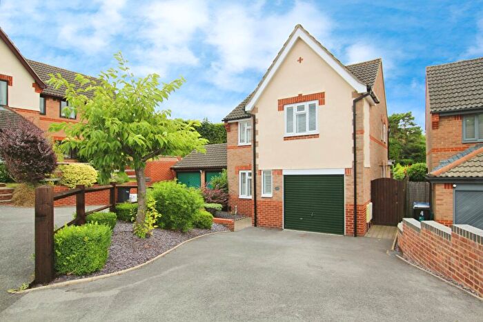 3 Bedroom Detached House For Sale In Hillbourne Close, Warminster, BA12
