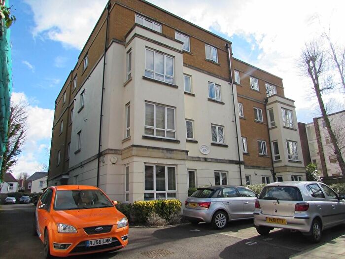 2 Bedroom Apartment To Rent In Woodcote Road, London, SM6