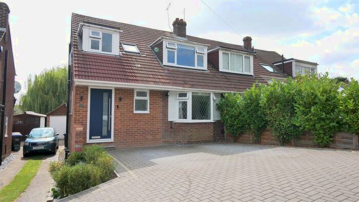 3 Bedroom Semi-Detached House To Rent In Cranfield Crescent, Cuffley, Potters Bar, EN6