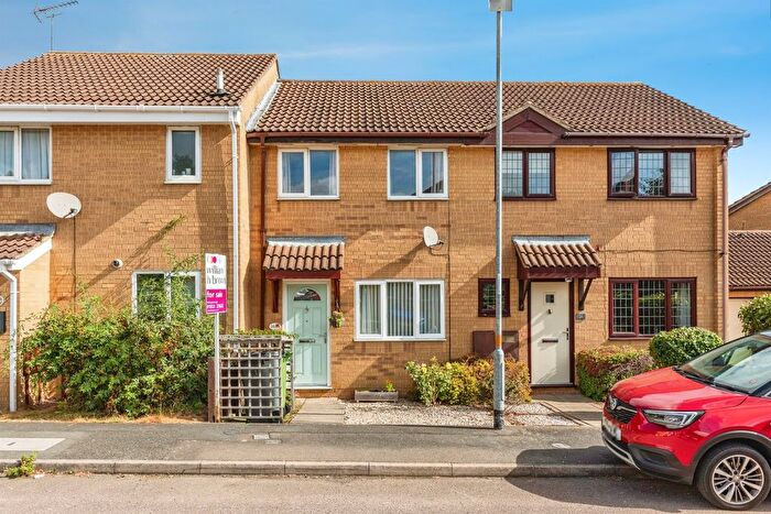2 Bedroom Terraced House For Sale In Swale Drive, Wellingborough, NN8