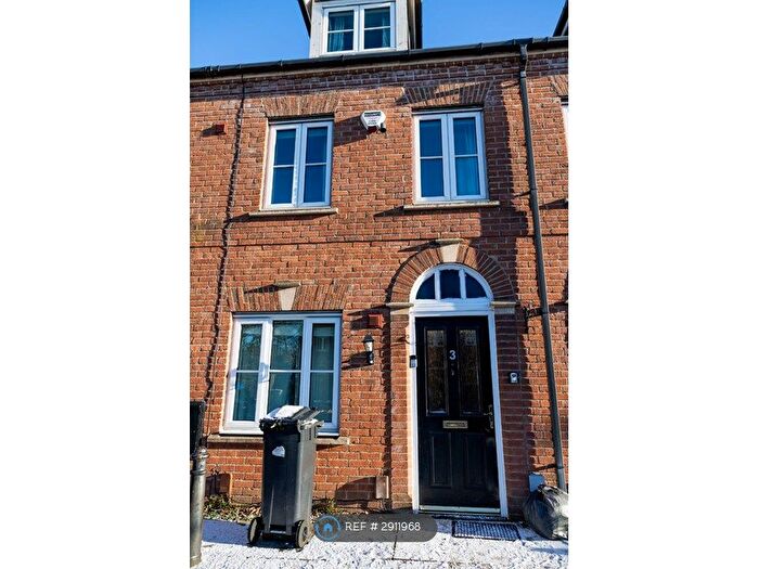 3 Bedroom Terraced House To Rent In Hall Bridge Gardens, Bolton, BL1