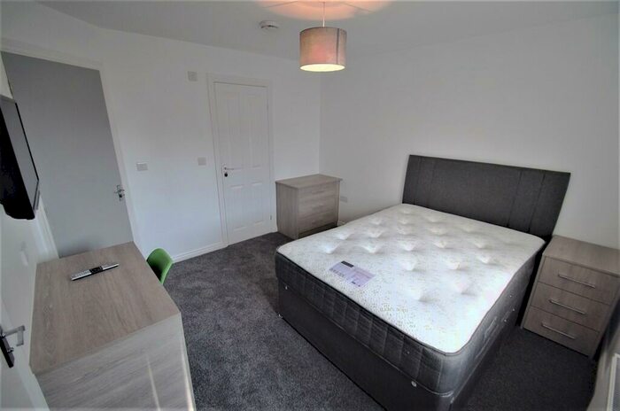 6 Bedroom Detached House To Rent In Cheshire Close, Coventry, CV3