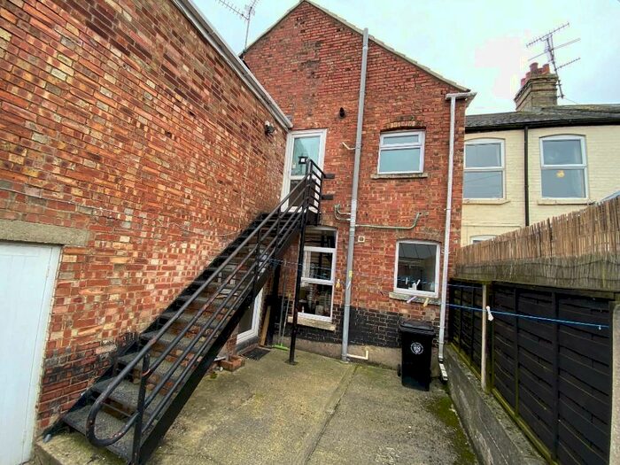 2 Bedroom Apartment To Rent In Willoughby Road, Bourne, Lincolnshire, PE10