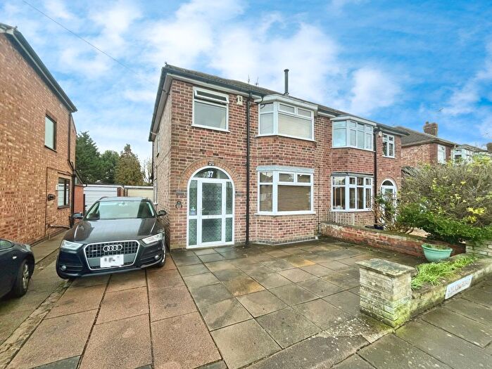 3 Bedroom Semi Detached House For Sale In Hylion Road, Leicester, Leicestershire, LE2