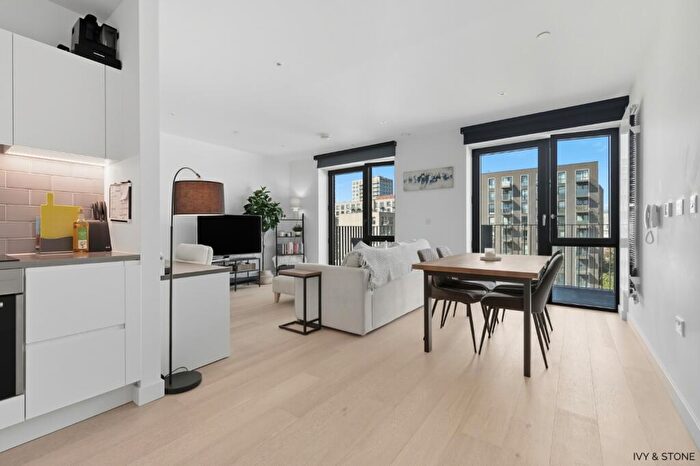 1 Bedroom Apartment For Sale In Regalia Close, London, Greater London, E16