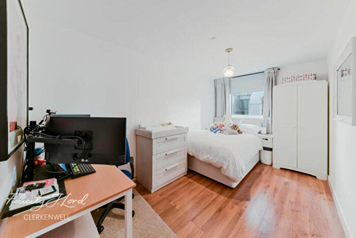 2 Bedroom Flat To Rent In City Road, London, EC1V
