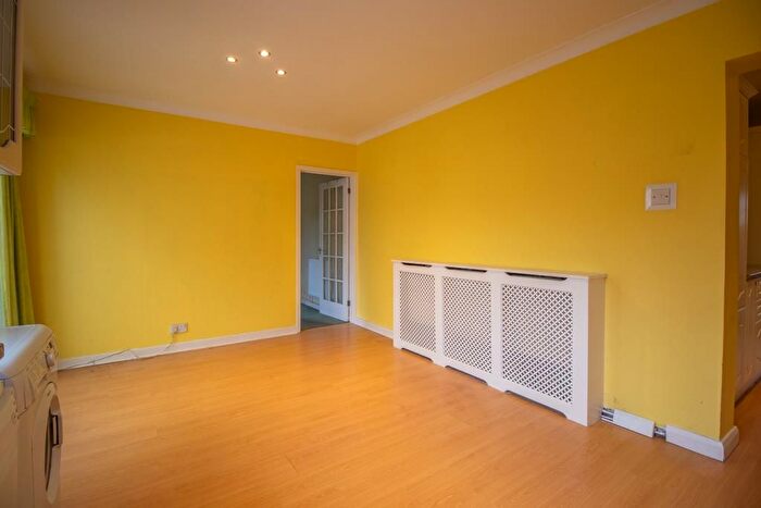 2 Bedroom Semi-Detached Bungalow For Sale In Thornford Gardens, Southend-On-Sea, SS2