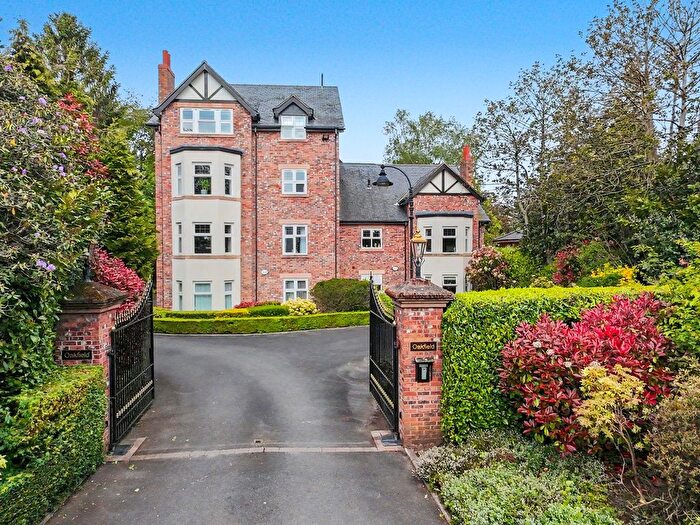 2 Bedroom Flat For Sale In Davey Lane, Alderley Edge, SK9