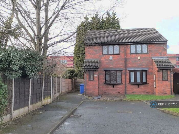 2 Bedroom Semi-Detached House To Rent In Brandsby Gardens, Salford, M5