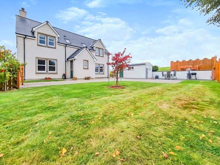 4 Bedroom Link Detached House For Sale In Corntown Dairy, Conon Bridge, IV7